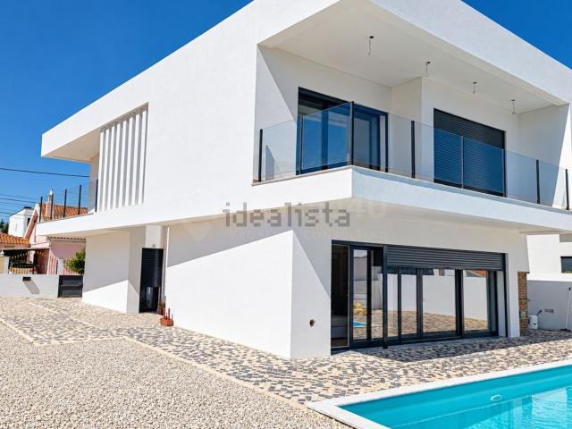 Moradia, Amora