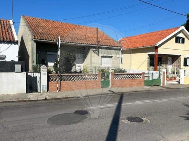 Moradia, Amora