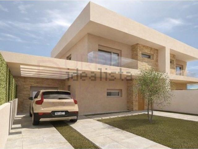 Moradia, Amora