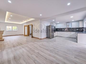 Casa à venda em Seixal - Lareira