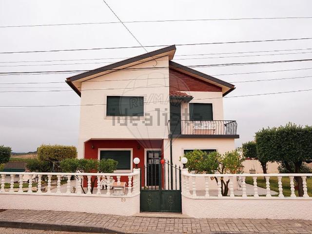 Moradia, Amoreira da Gândara Paredes do Bairro Ancas