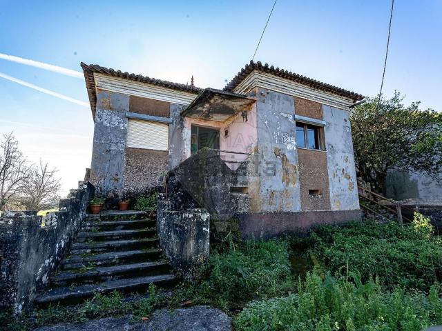 Moradia, Amoreira da Gândara Paredes do Bairro Ancas