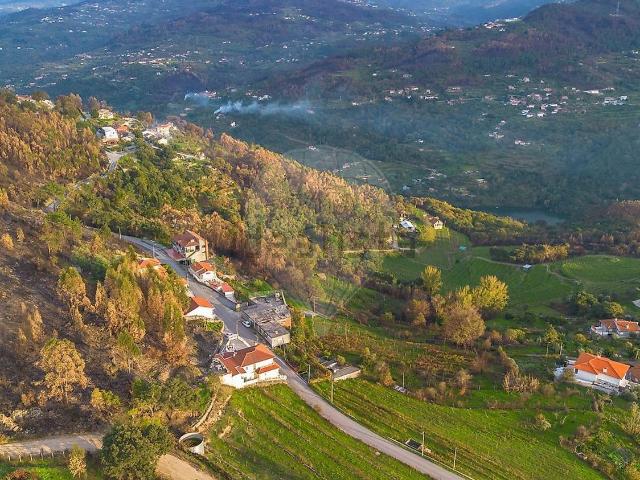 Moradia, Ancede e Ribadouro