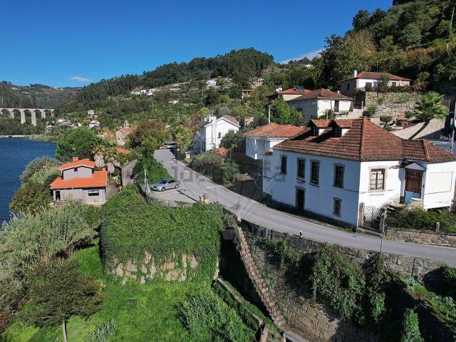 Moradia, Ancede e Ribadouro