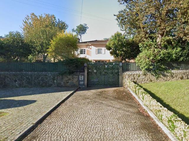 Moradia, Antas e Abade de Vermoim