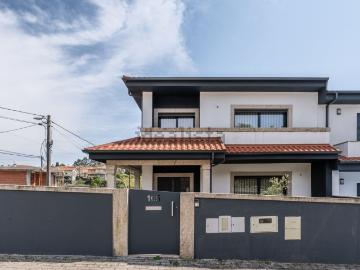 Moradia, Arões São Romão