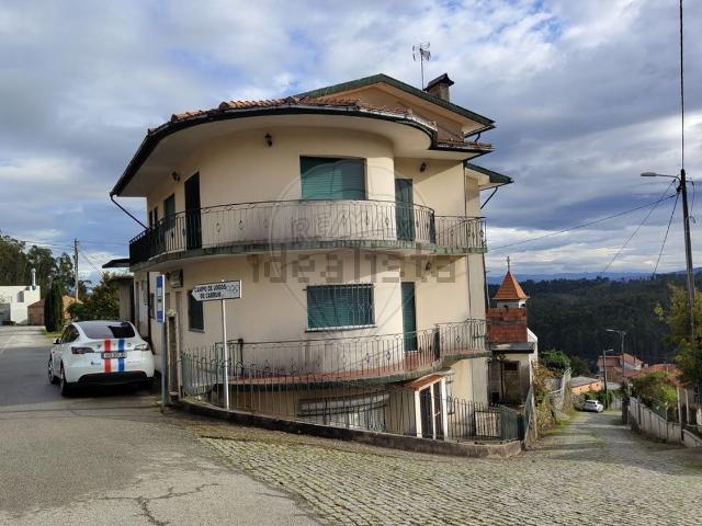 Moradia, Arões