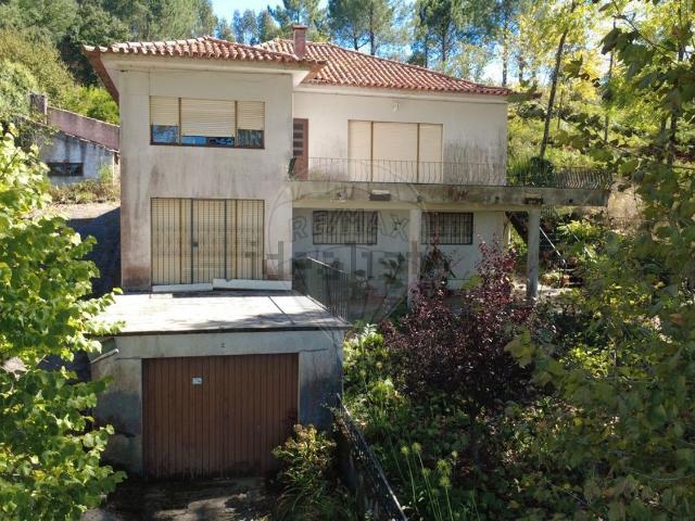 Moradia, Arcos e Mogofores