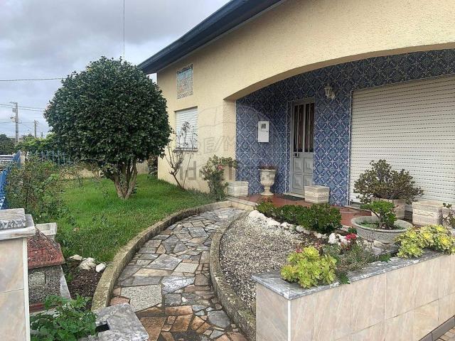 Moradia, Aradas
