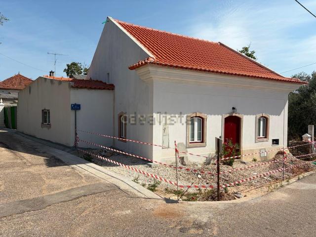 Moradia, Areias