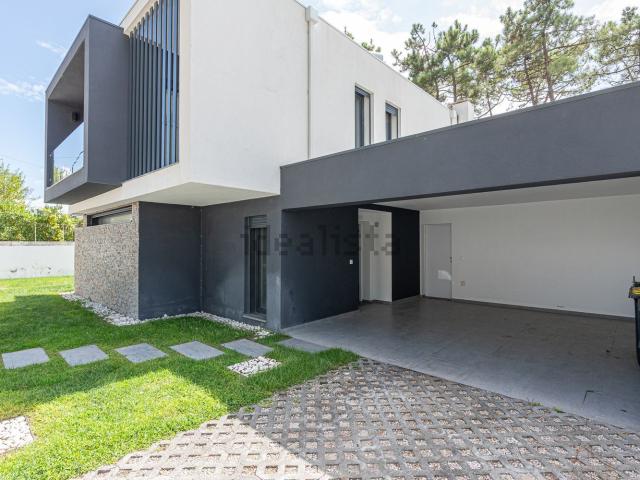 Moradia, Aroeira Norte, Charneca da Caparica e Sobreda