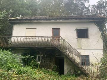 Moradia, Arnoso e Sezures