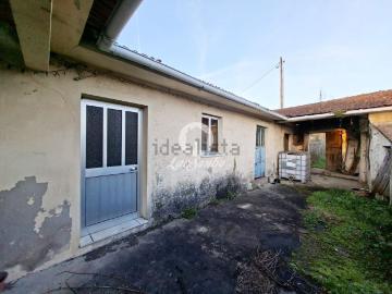 Moradia, Arnoso e Sezures