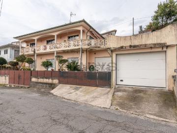Moradia, Arnoso e Sezures