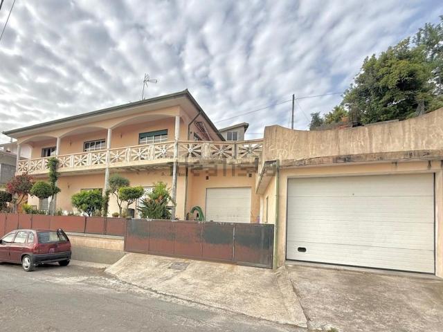 Moradia, Arnoso e Sezures