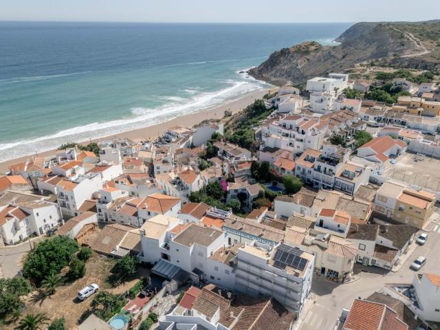 Moradia, Budens