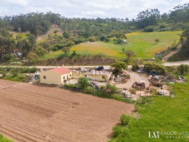 Moradia, Vila do Bispo e Raposeira