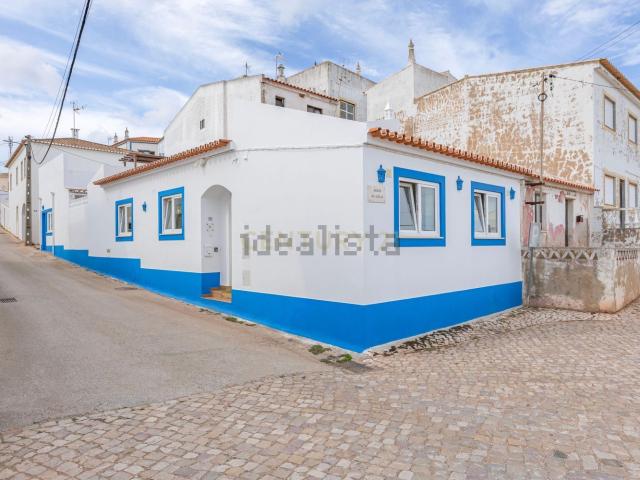 Moradia, Budens