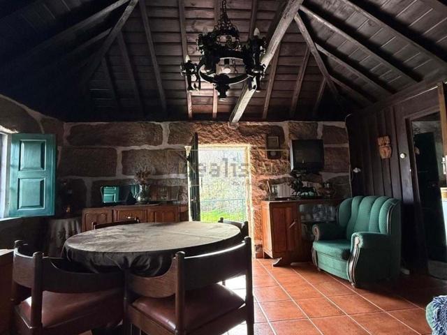 Moradia, Bustelo Carneiro Carvalho de Rei