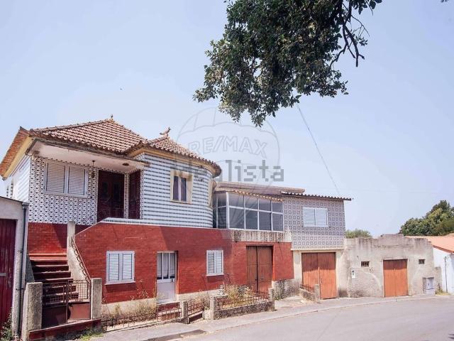 Moradia, Bustos Troviscal Mamarrosa