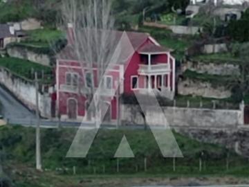Moradia Burguesa T 7 com Anexo na Aldeia Histórica de Vila Cova do Alva Arganil 'Casa de S. João'
