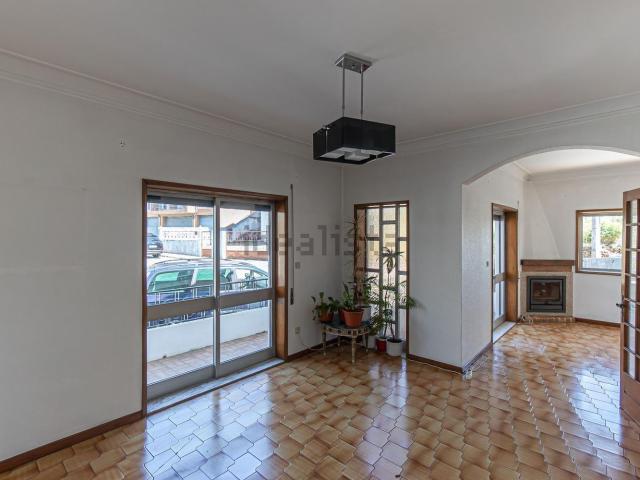 Moradia, Baguim do Monte