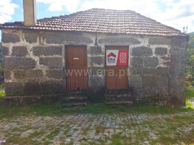 Moradia / Baião, Teixeira e Teixeiró