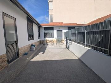 Moradia, Baixa da Banheira e Vale da Amoreira