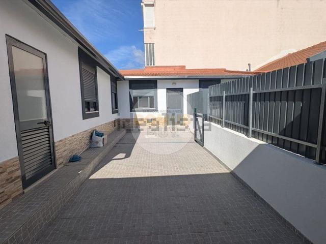 Moradia, Baixa da Banheira e Vale da Amoreira