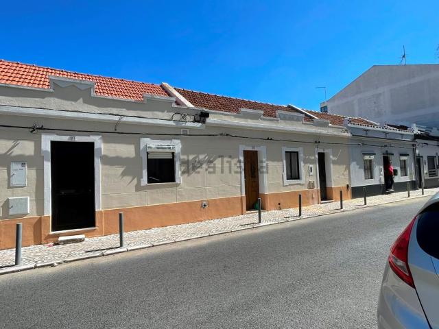 Moradia, Baixa da Banheira e Vale da Amoreira