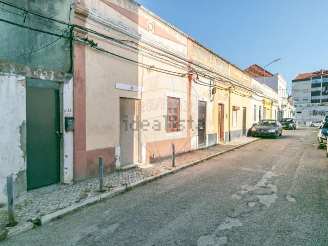 Moradia, Baixa da Banheira e Vale da Amoreira