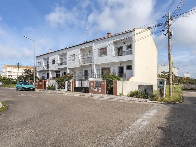 Moradia, Baixa da Banheira e Vale da Amoreira