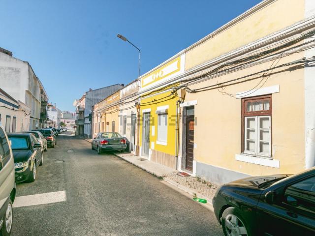 Moradia, Baixa da Banheira e Vale da Amoreira