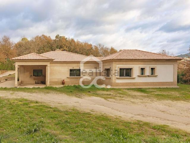 Moradia, Basto