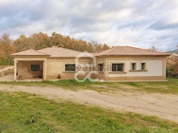 Moradia, Basto
