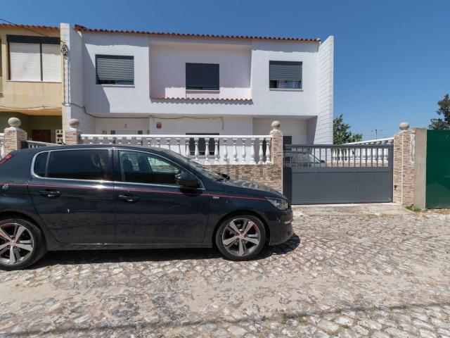 Moradia, Barreiro e Lavradio