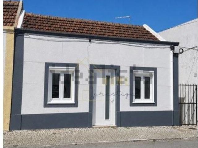 Moradia, Barreiro e Lavradio