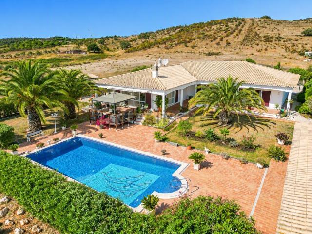 Moradia, Bensafrim