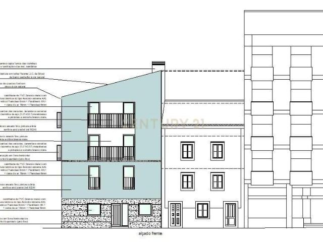 Moradia Bi familiar com Licença de Alojamento Local Rua Comissão Iniciativa, Leiria