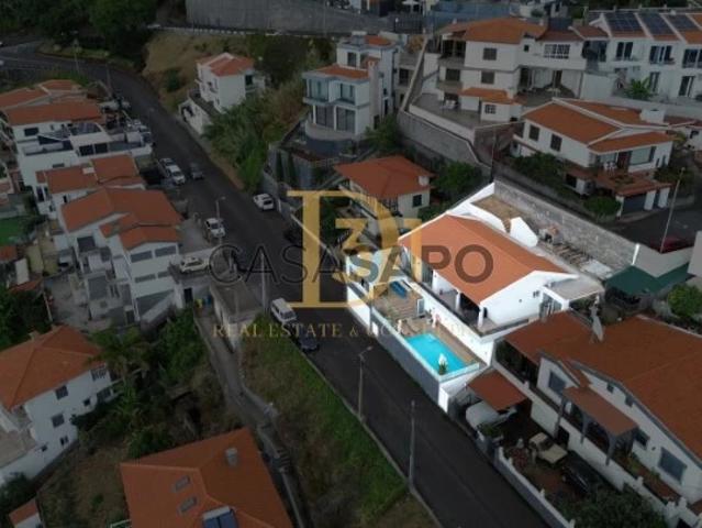 Moradia Bi Familiar T4 para alugar no Funchal
