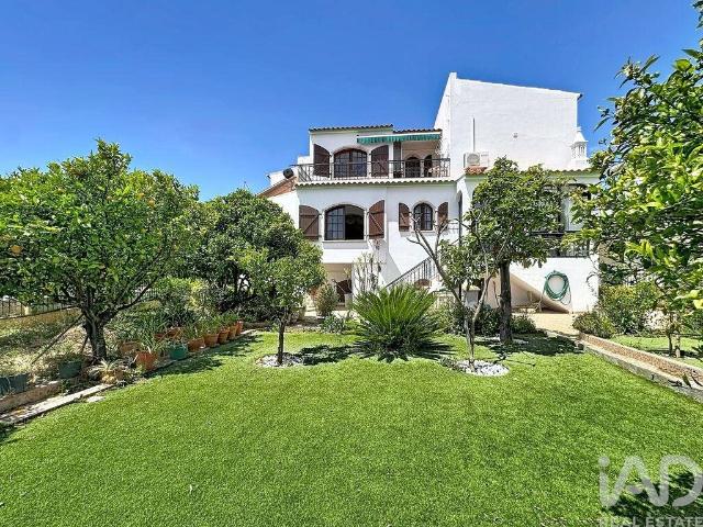 Moradia bi familiar T5 em Loulé São Sebastião de 193 m² 193m² Loulé São Clemente