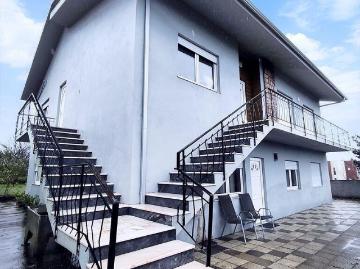Moradia bi familiar T6 em Pedome de 246 m² 246m² Pedome