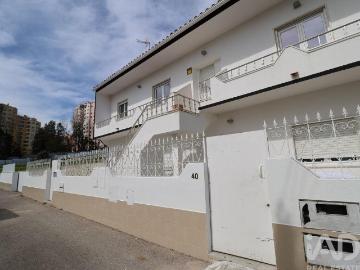 Vivenda à venda em Ramada e Caneças - Varanda