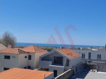 Moradia Bi Familiar | T2 + T4 Dúplex | Azurara, Vila do Conde