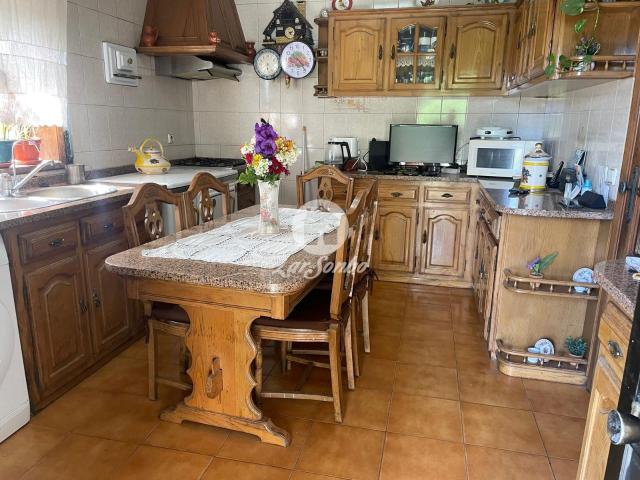 Moradia Bifamiliar T3+T2 em Guidões, Trofa