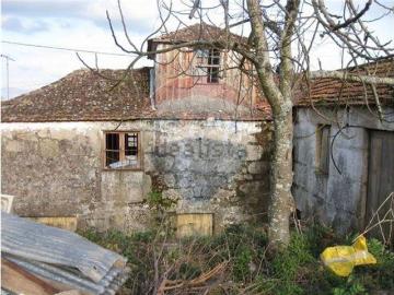Casa à venda em Luzim e Vila Cova