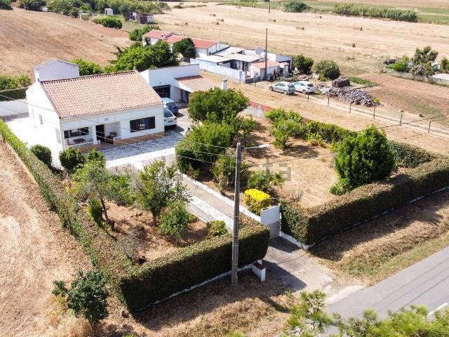 Moradia, Bordeira