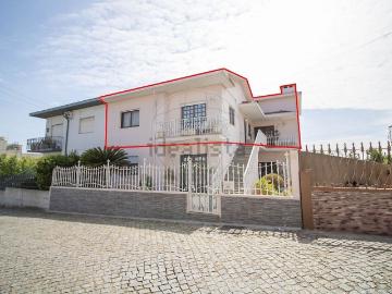 Casa à venda em Trofa - Garagem