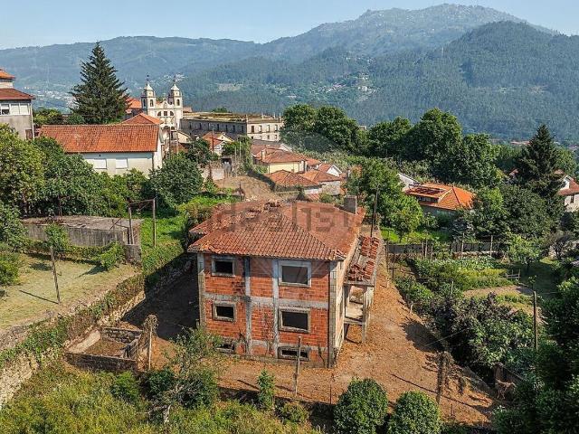 Moradia, Bouro Santa Maria
