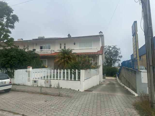 Moradia, Branca